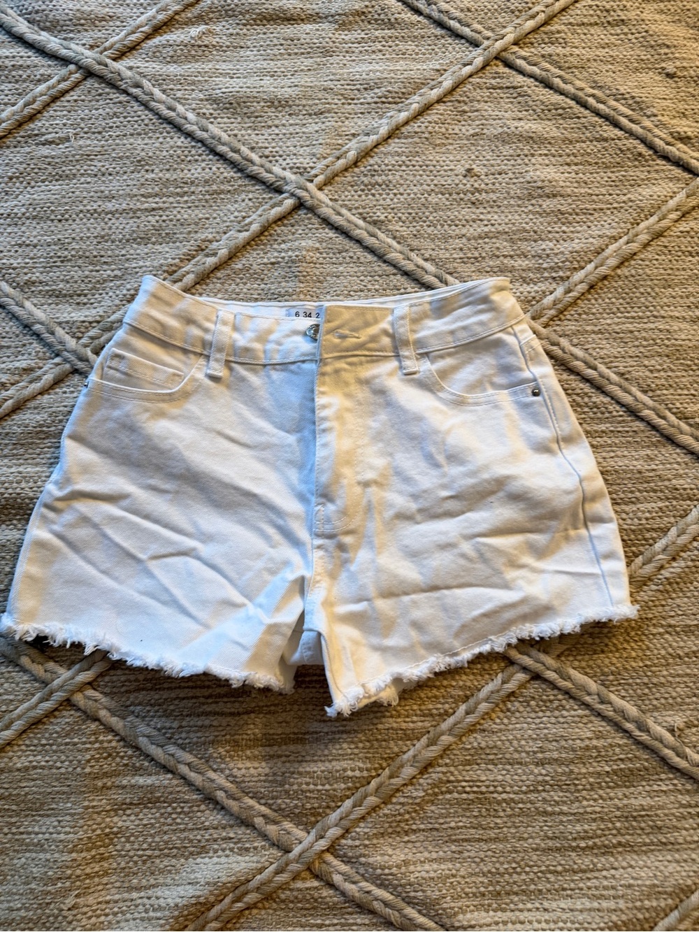 Primark - White Denim Frayed Hem Women's Shorts US 2